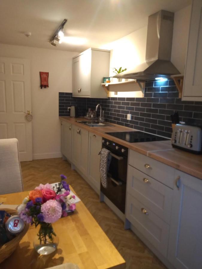 The Eaves, Glastonbury High Street 2 Bed 2 Bathroom Apartment Exterior foto